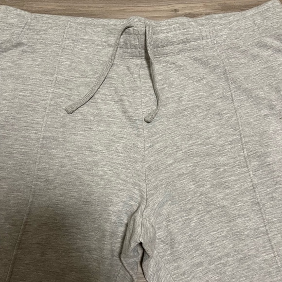 Women’s Champion gray pleated sweatpants, new, XXL - Picture 4 of 5